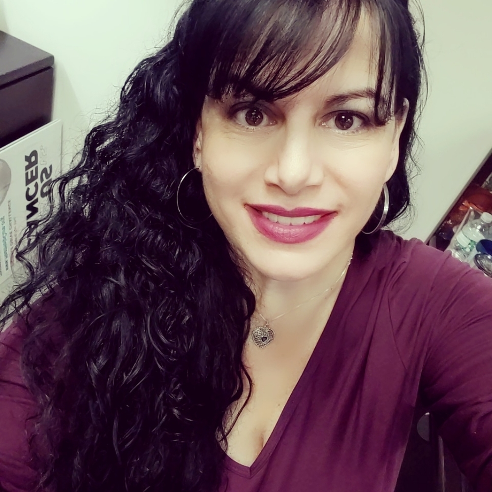 Meet your Posher, Flory